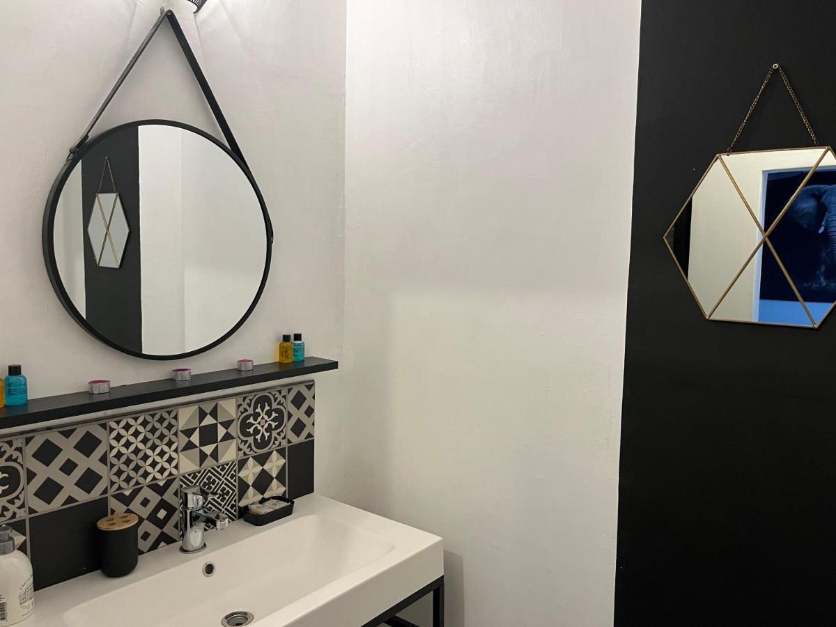 L'Eden - Joli Studio En Centre Ville Nîmes Zewnętrze zdjęcie